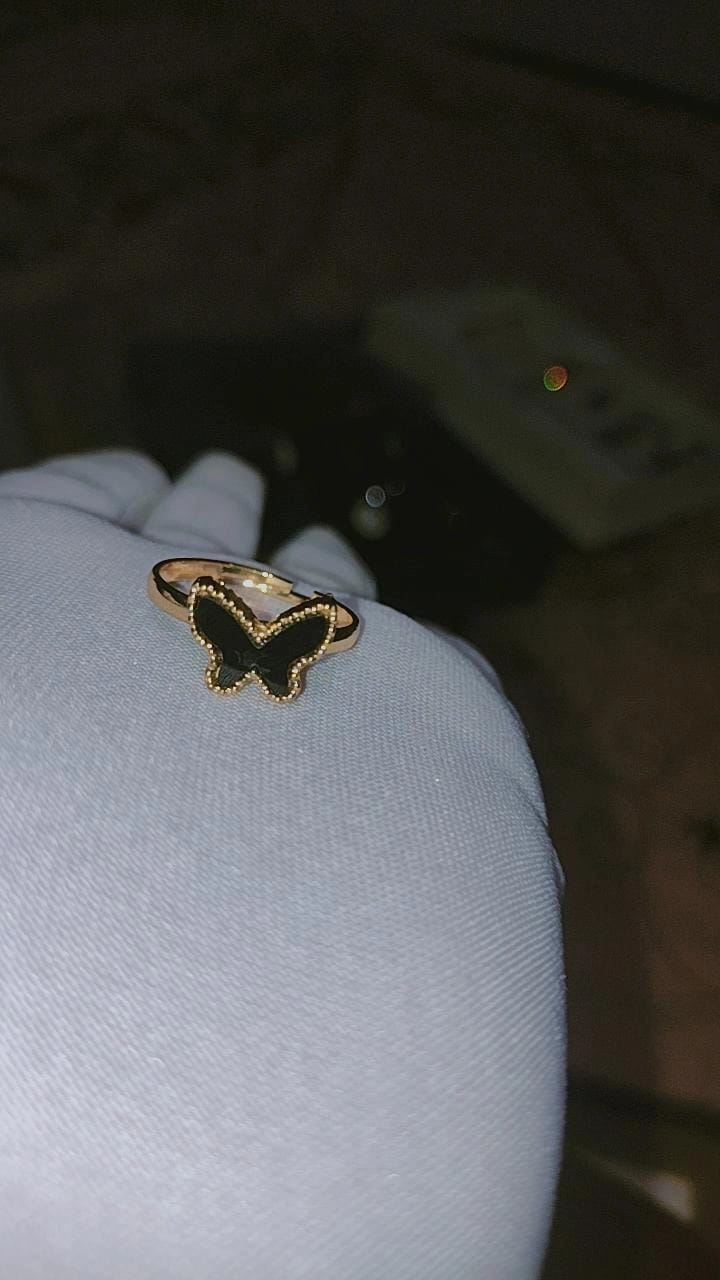 Elegant Black Butterfly Gold Ring