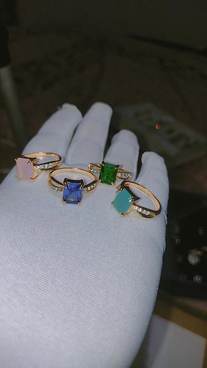 Elegant Emerald-Cut Gemstone Gold Rings