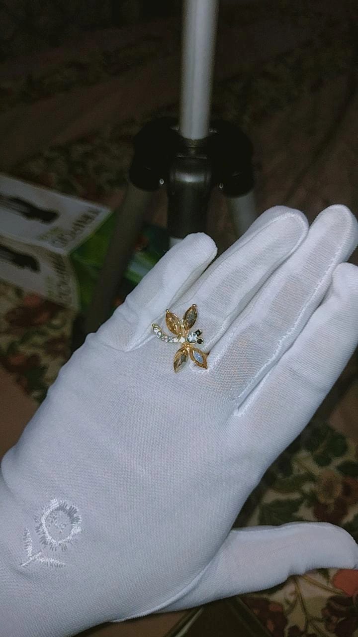 Elegant Dragonfly Crystal Ring