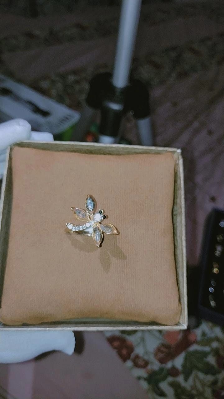 Elegant Dragonfly Crystal Ring