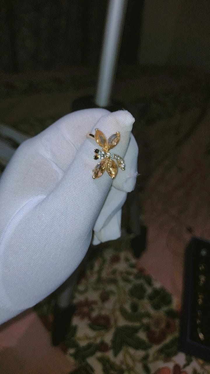 Elegant Dragonfly Crystal Ring