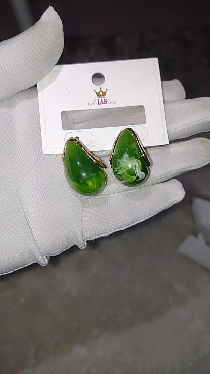 Elegant Emerald Green Marble Teardrop Earrings