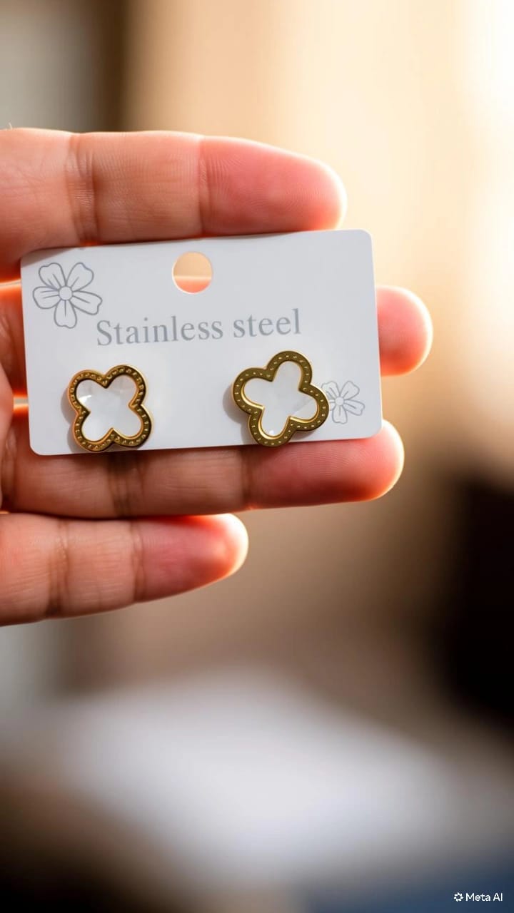 Elegant Gold Four-Leaf Clover Stud Earrings
