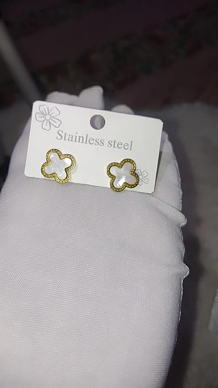 Elegant Gold Four-Leaf Clover Stud Earrings