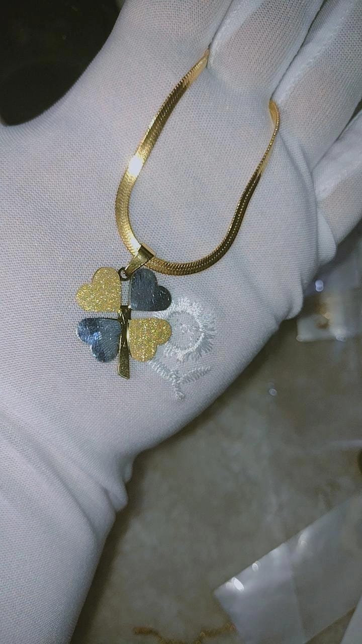 gold-tone necklace