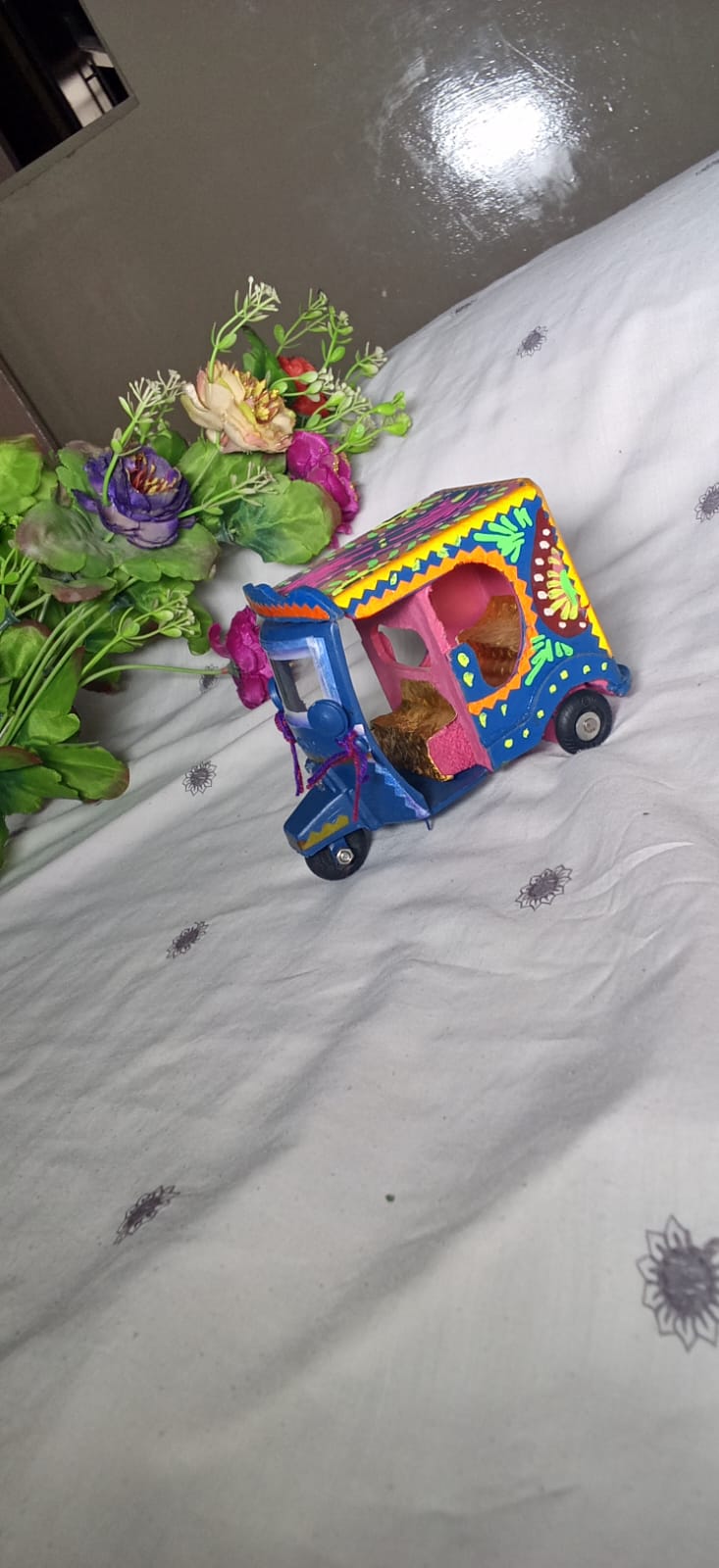 Handcrafted Mini Truck Art Auto Rickshaw