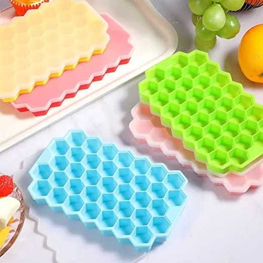 Honeycomb Silicone Ice Cube Tray – 37 Cells Hexagonal Mold with Lid