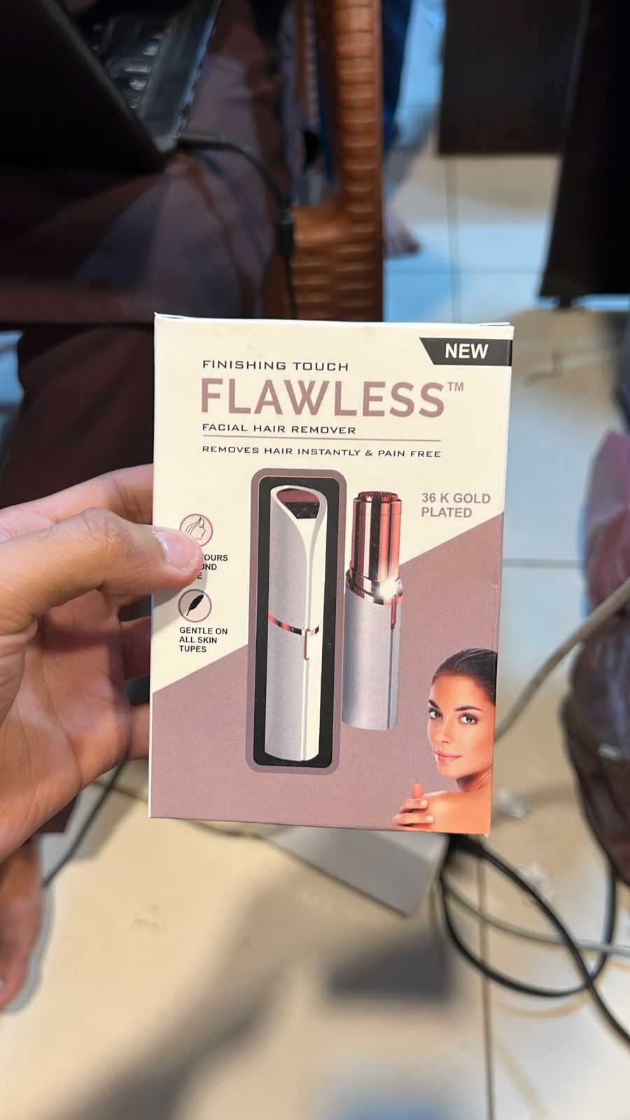 Electric Eyebrow Trimmer – Mini Facial Hair Removal Machine for Women