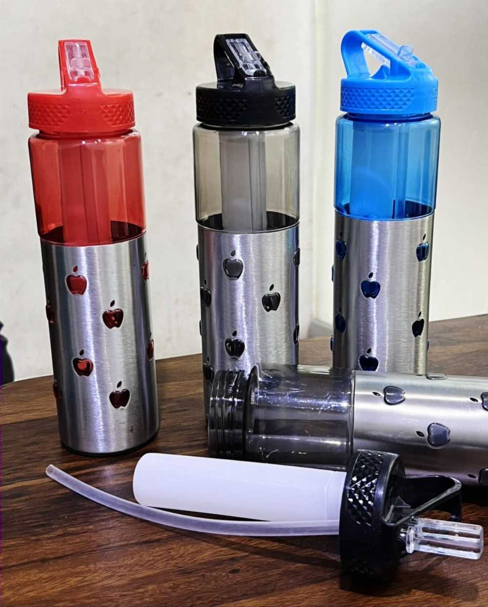 Stainless Steel Gym Bottle – Insulated Sports Sipper with Removable Ice Pack